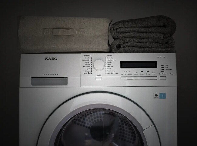 Foto del edificio - 331 E Houston St