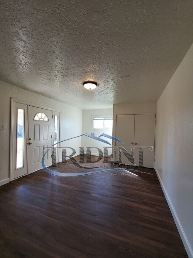 Foto del edificio - (1430m7) Sierra Way Units