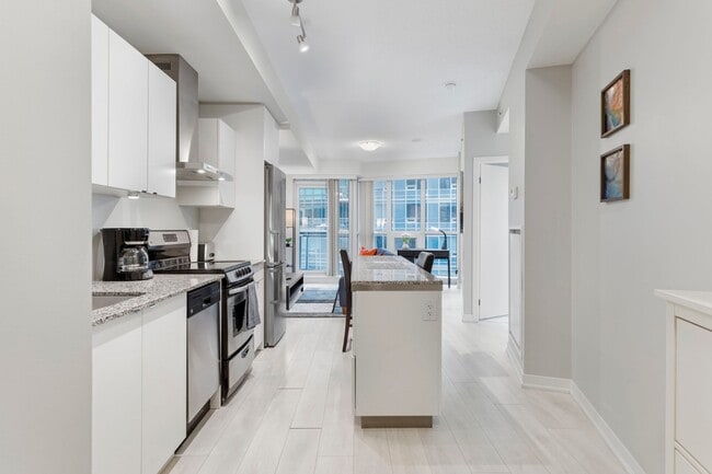 Building Photo - 51 E Liberty St