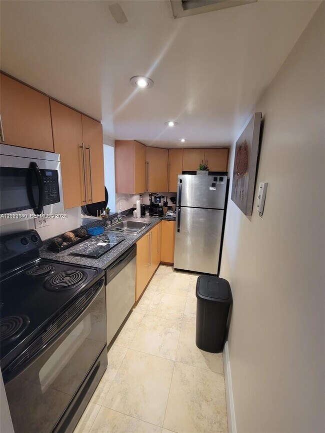 Foto del edificio - 1740 NW N River Dr