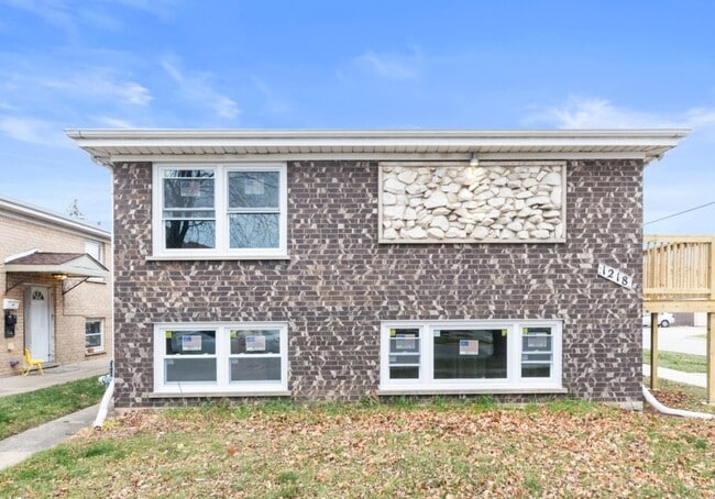 Building Photo - 1218 N 20th Ave