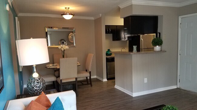 Foto del edificio - 10250 Lands End Dr