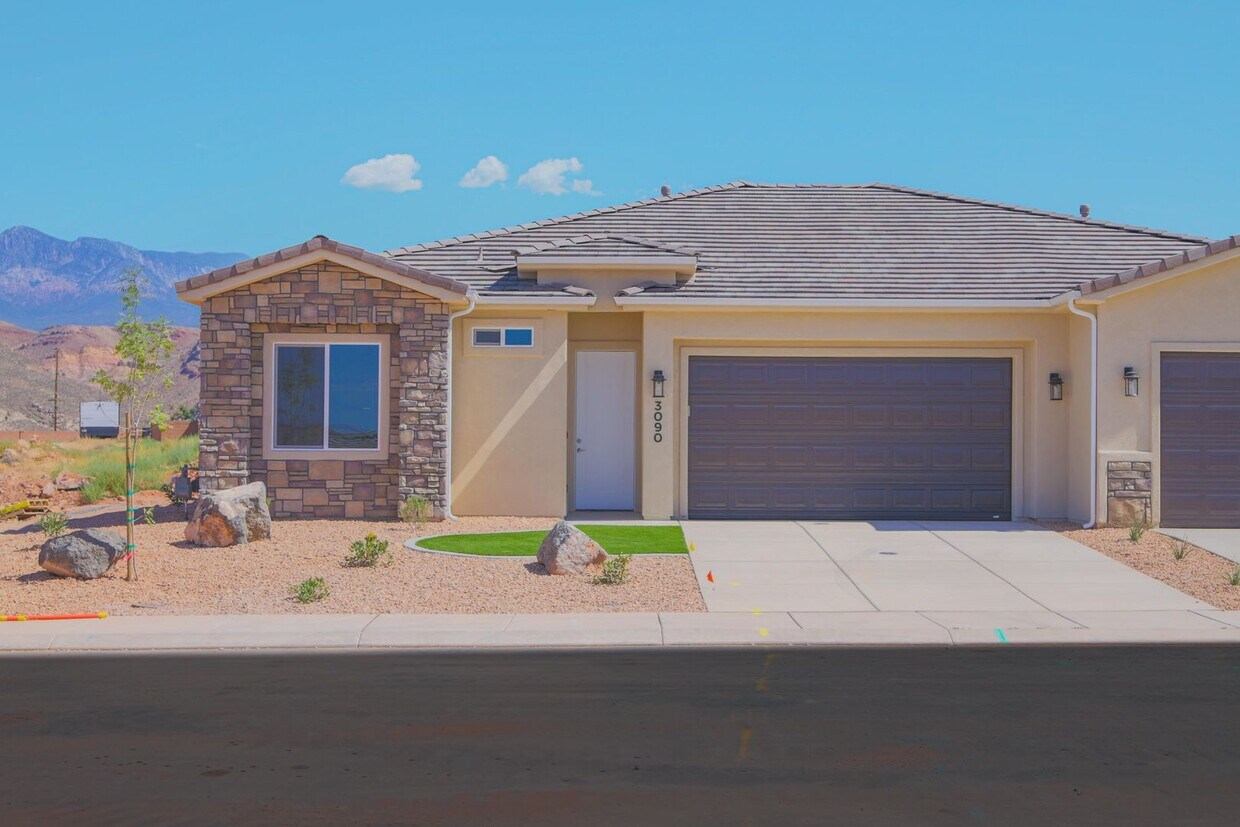 Foto principal - Brand New Townhome In Hurricane