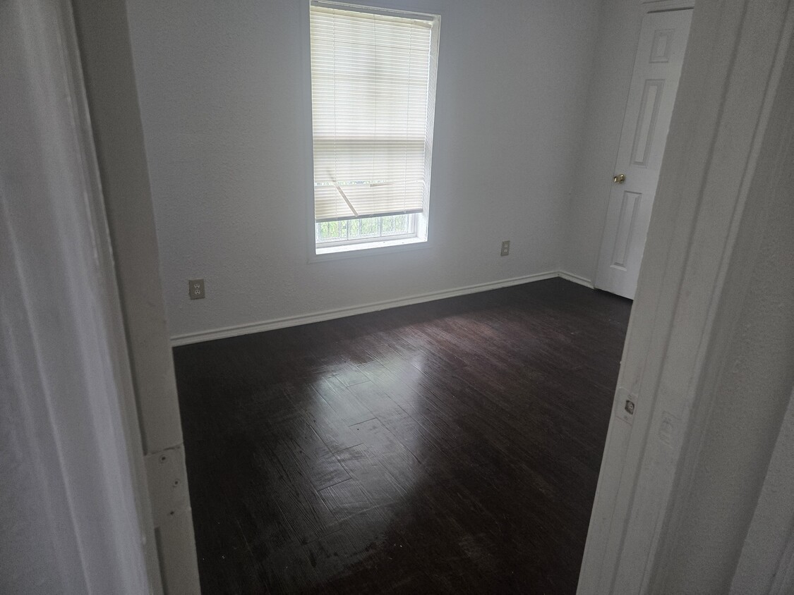 Building Photo - 3416 Wendelkin St