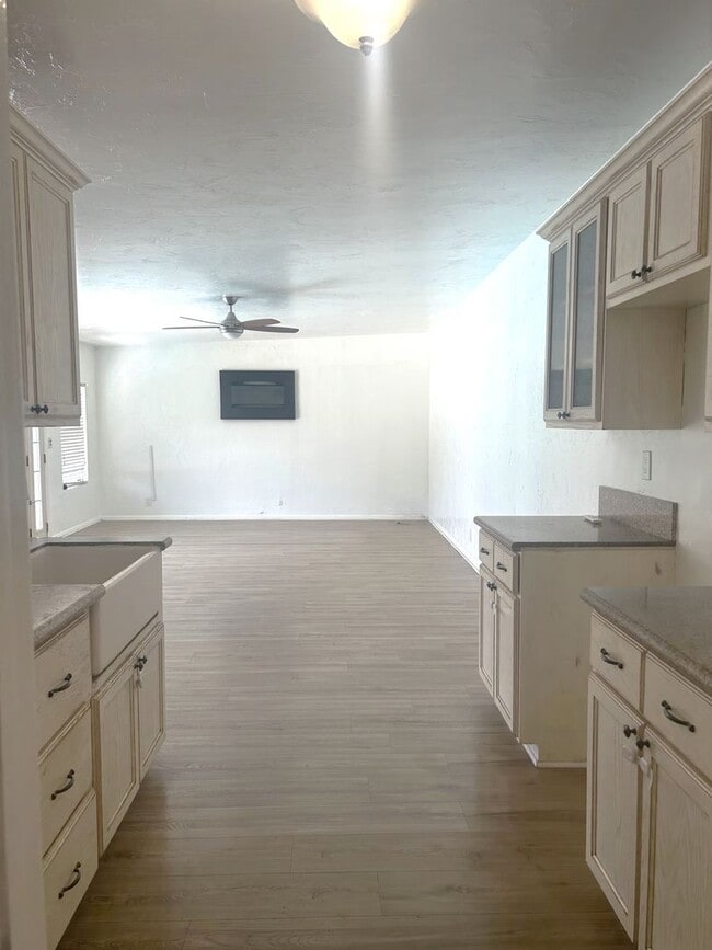 Building Photo - 12712 Downey Ave