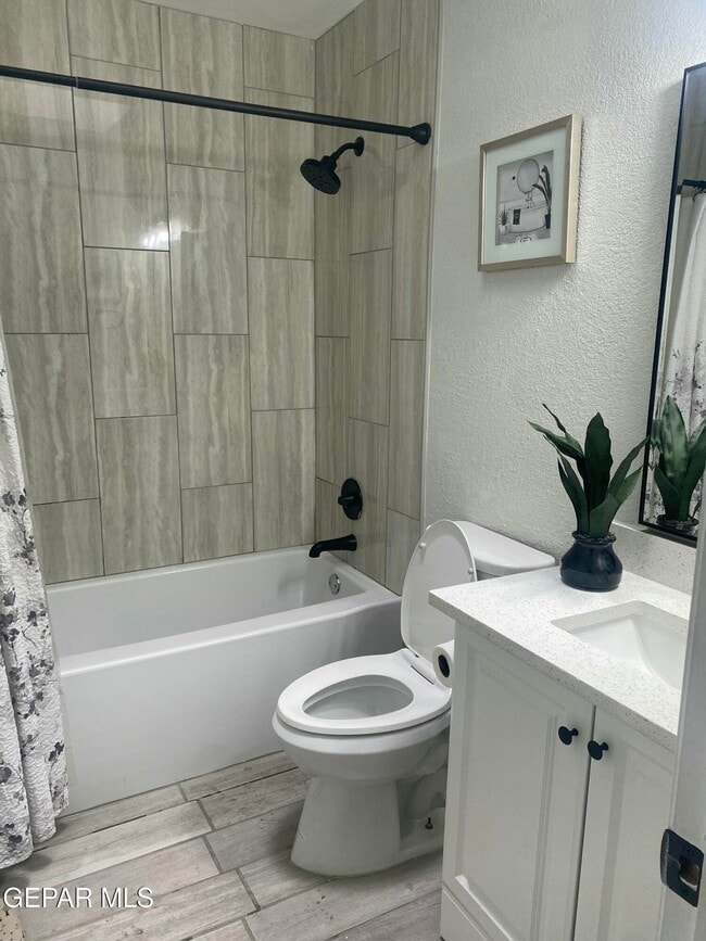 Foto del edificio - 3280 Mike Godwin Dr