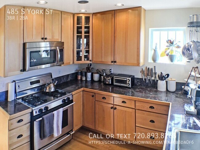 Building Photo - Beautiful 3BD, 2BA Tudor Home in East Wash...