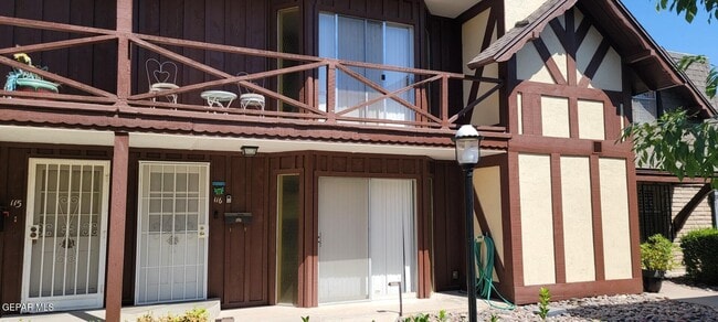 Building Photo - 500 Thunderbird Dr