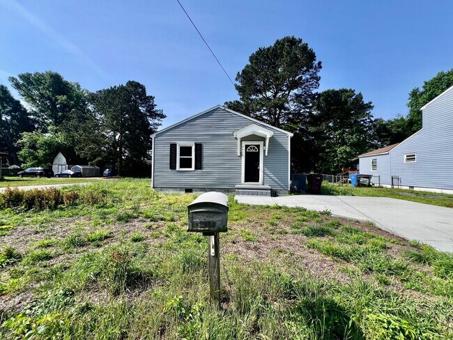 Building Photo - MOVE IN INCENTIVE: $500 FIRST FULL MONTHS ...