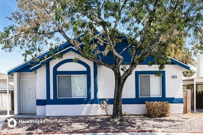 Primary Photo - 2016 Havelina ST, Las Vegas, NV 89108