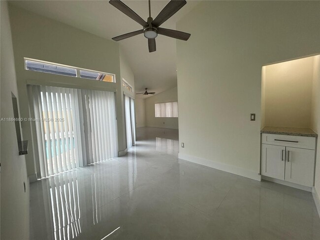 Foto del edificio - 20627 NE 9th Pl