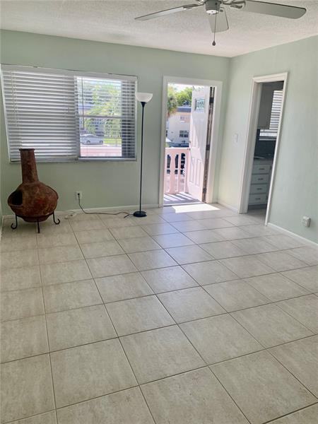 Foto del edificio - 1554 N 12th Ct