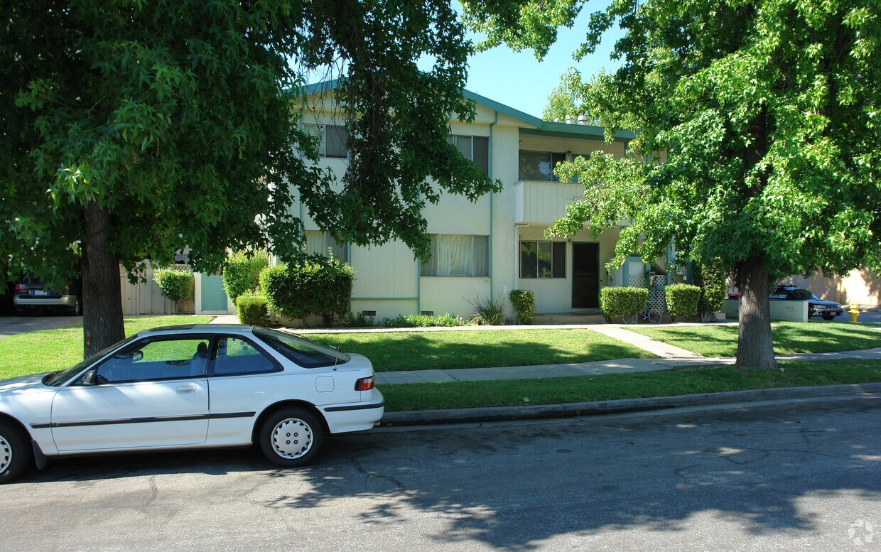 Foto del edificio - 454 Doyle Rd