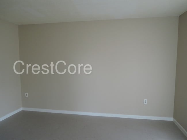 Building Photo - 3870 Apricot Cv