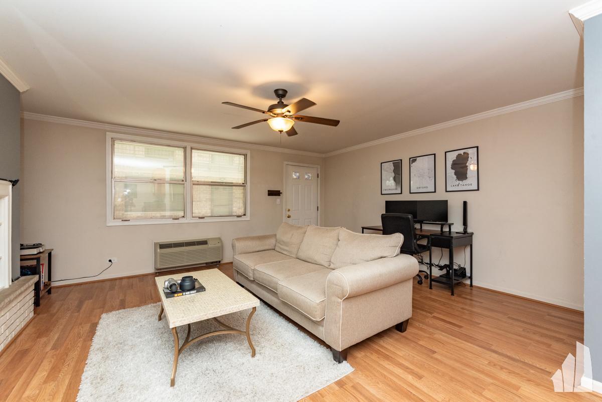 Foto principal - 1 bedroom in Chicago IL 60610