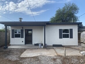 Building Photo - 1142 E Pierce St