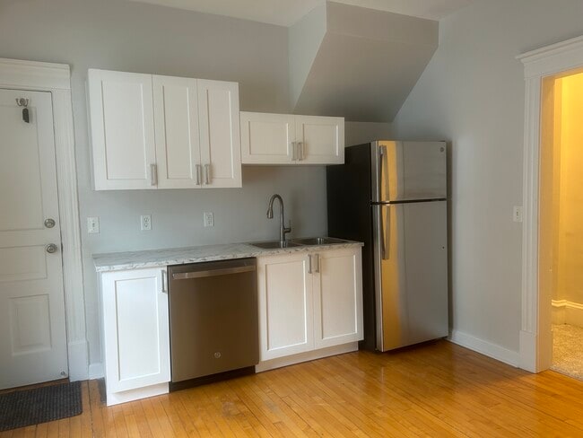 Foto del edificio - 1322 Adams St NE