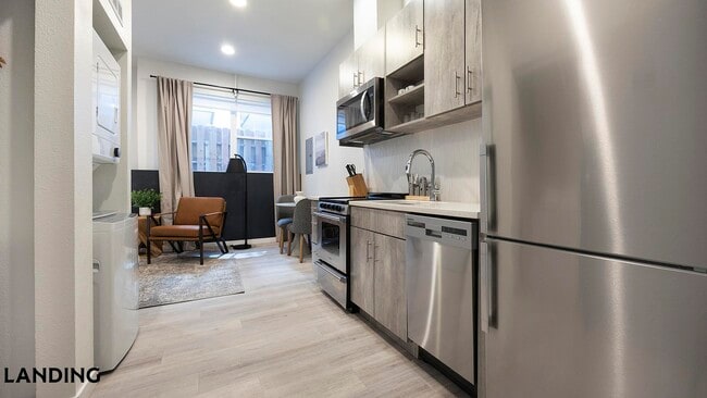 Building Photo - 3022 Zuni St