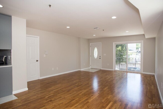 Building Photo - 708 23rd St