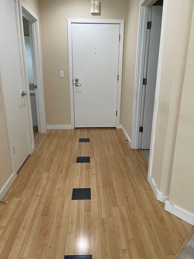 Foto del edificio - Fantastic Condo in the Heart of Downtown B...