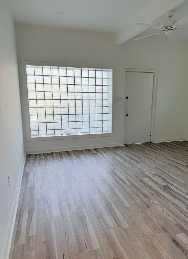 Building Photo - 3012 Castiglione St