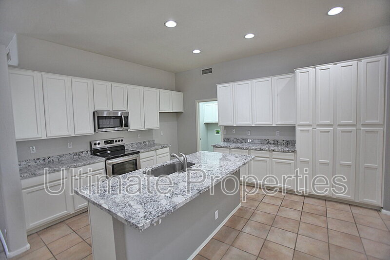 Photo - 8010 W Yukon Dr