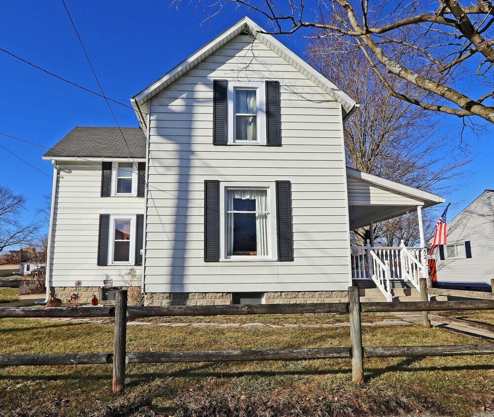 Primary Photo - 527 S Maple St