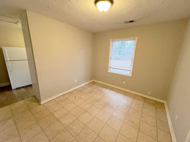 Building Photo - 428 13th Ct NW