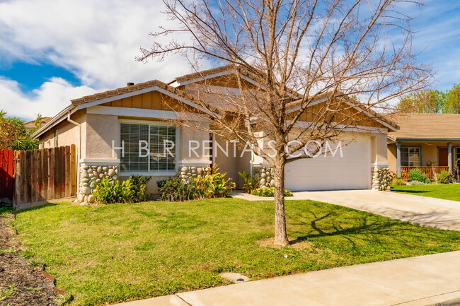 Building Photo - Charming 4-Bed Gem in Tracy with Spacious ...