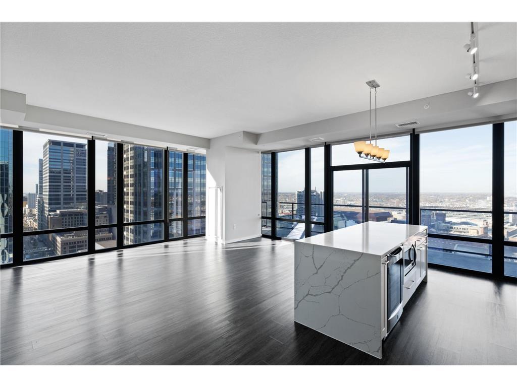 Foto principal - 497 S Marquette Ave