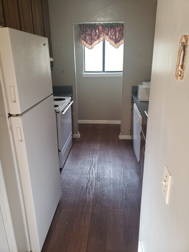 Building Photo - Willow Bend Way