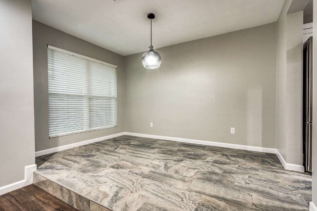 Foto del edificio - 9228 Flickering Shadow Dr