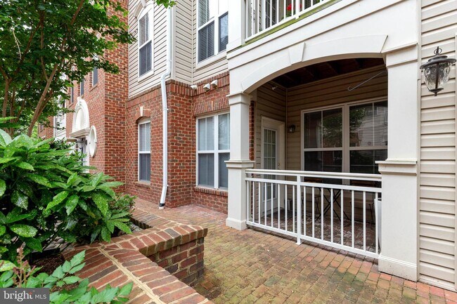 Building Photo - 5108 Donovan Dr