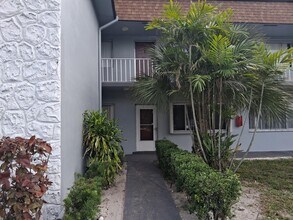 Building Photo - 6289 Lear Dr