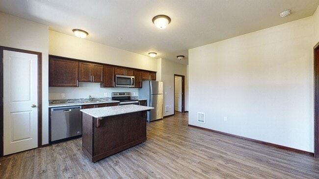 Building Photo - 3321 173rd Pl NE