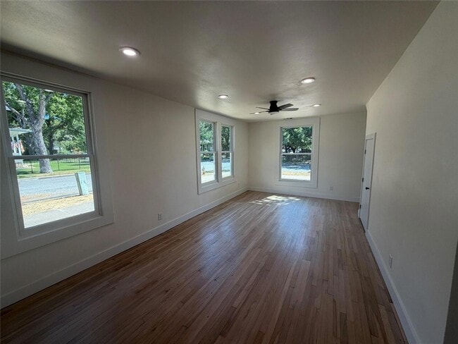 Building Photo - 4014 Avenue D
