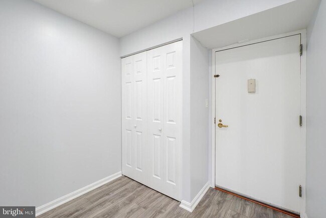 Foto del edificio - 3800 Powell Ln