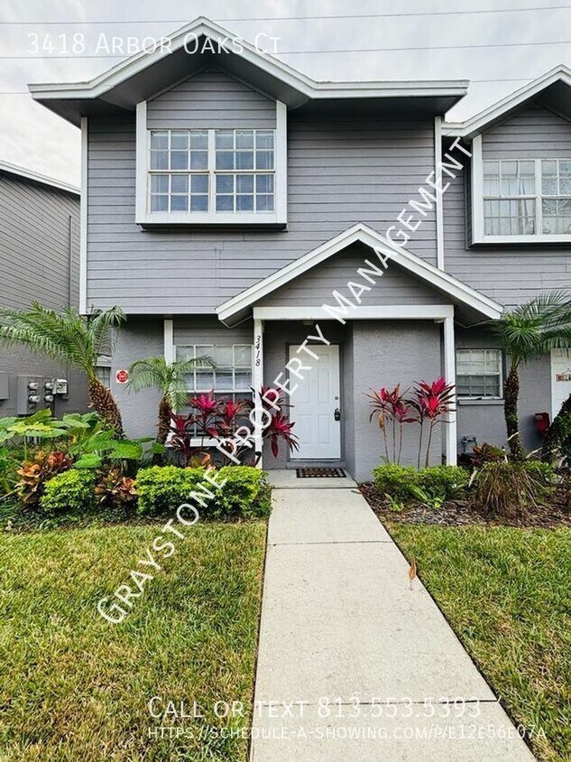 Foto principal - Beautiful 2b/2.5b townhome in the heart of...