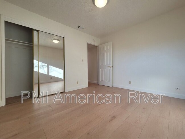 Foto del edificio - 10374 Buena Plaza Cir