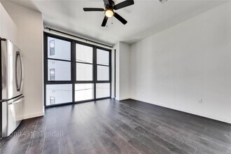 Building Photo - 800 Embassy Dr