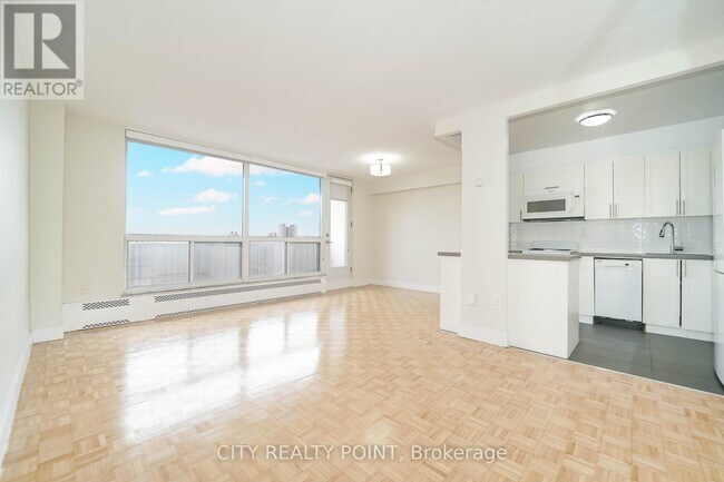 Photo du bâtiment - 666 Spadina Ave.