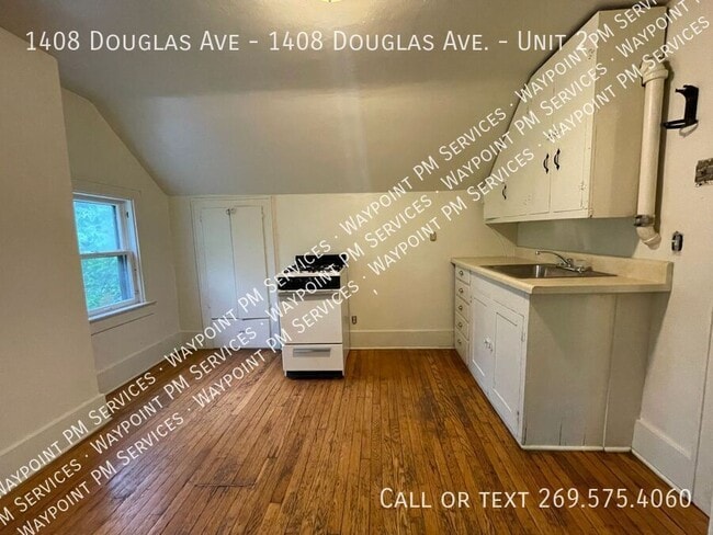 Building Photo - 1408 Douglas Ave