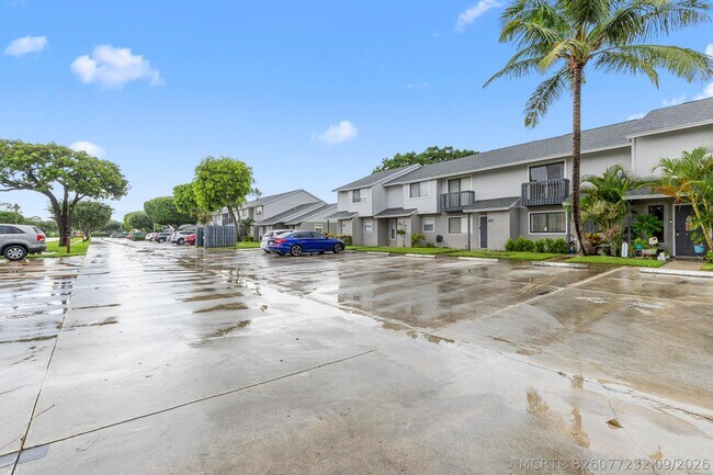 Building Photo - 5703 Channel Dr