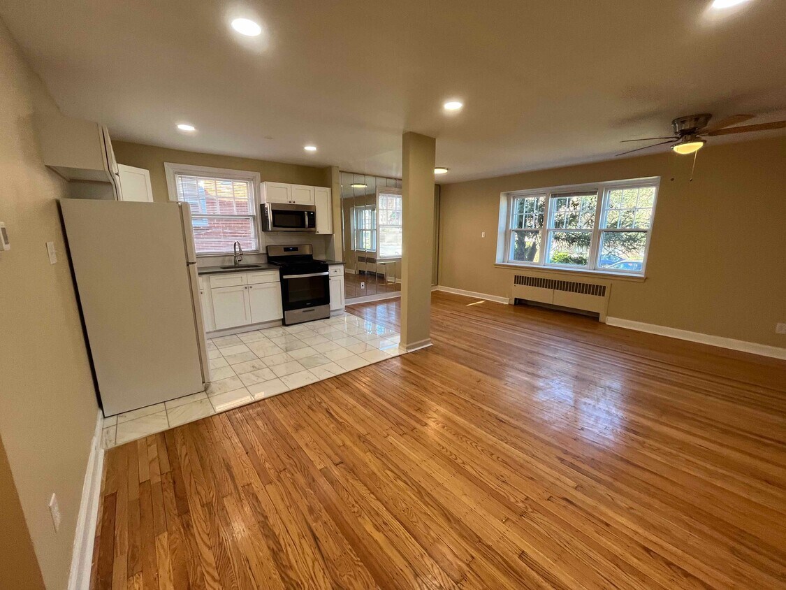 open plan - 2444 N 50th St