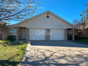 Building Photo - 1608 Yuma Trail