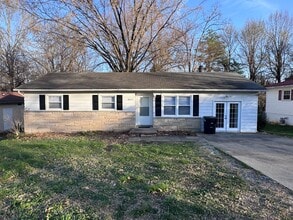 Building Photo - 3632 Alameda Dr