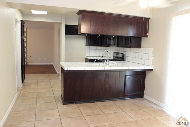 Building Photo - 4216 Mattnick Dr