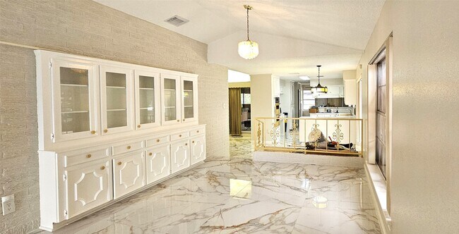 Foto del edificio - 1602 Luella Ave