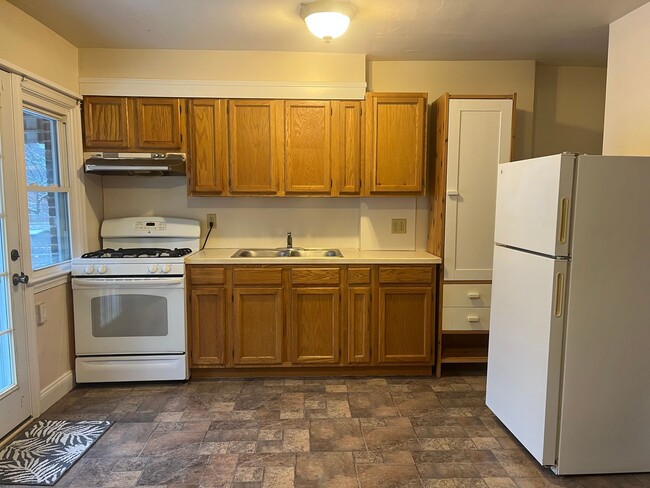 Foto del edificio - 2-Bedroom, 1-Bathroom Home in Lancaster, PA!