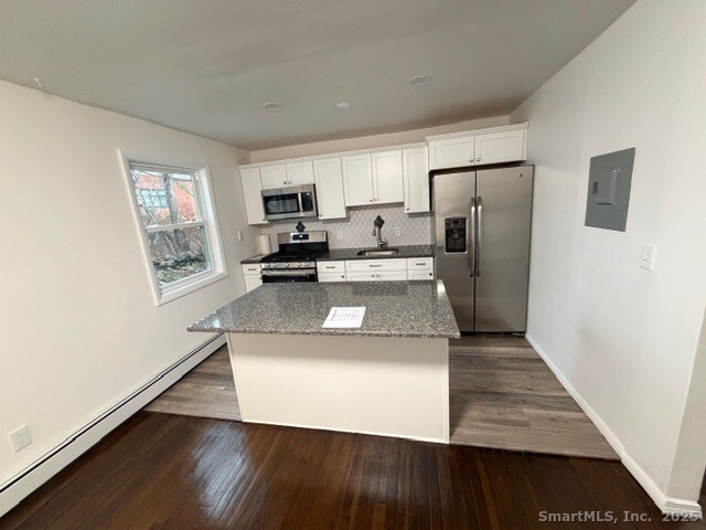 Building Photo - 27 Fairview Dr